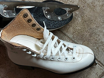 Brusle dětské dívčí vel. 32 - 4