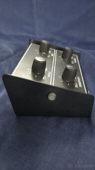 Barcus-Berry 1330 předzesilovač - 4