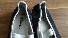 Černé cvičky s bílou podrážkou, vel. 37 - 4