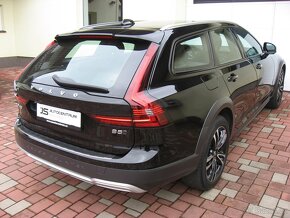 Volvo V90 2.0B5 235PS Cross Country Pro A/T 4x4 - 4