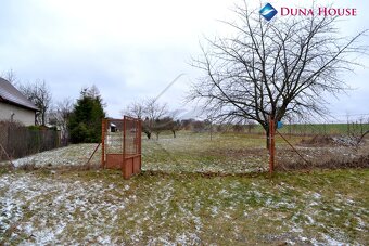 Prodej stavebního pozemku 3573 m² - 4