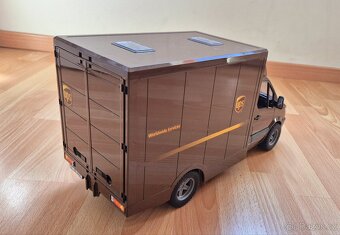 Bruder MB Sprinter UPS s řidičem - 4