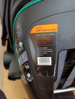 Britax Römer Baby-Safe 3 i-Size + isofix základna - 4
