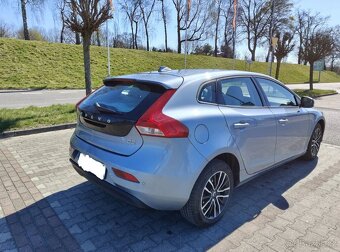 Volvo V40 D2 Drive-E Momentum - 4