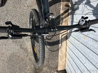 +NOVÉ AMERICKÉ KOLO GT AVALANCHE 29" GUN SPORT S DOKLADY+ - 4