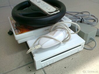 Prodám Nintendo Wii - 4