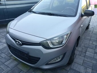 HYUNDAI I 20 najeo 42 100 km - 4