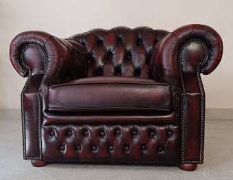 Kožené, Chesterfield křeslo. Originál Centurion. - 4