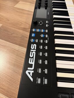 Alesis V49 – MIDI klávesy - 4