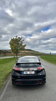 Honda Civic Type R FN2 - 4