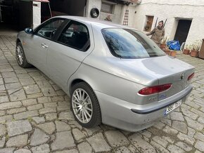 Alfa Romeo 156 2.5 V6 - 4