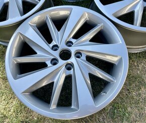 Alu Seat FR 7,5jx18 ET51 5x112 - 4