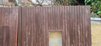 Stará dvoukřídla vrata do garáže z masivu - 4