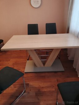 Jídelní stůl 160/90  4 židle - 4