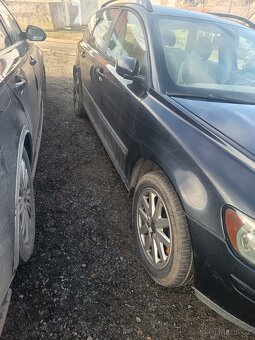 Volvo v50 - 4