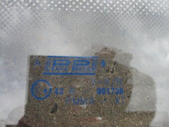 Boční okno ke karavanu č. O 2515 - 4