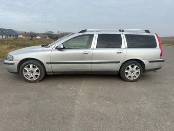 Volvo V70 2,5 Kombi STK 08/2027 - 4