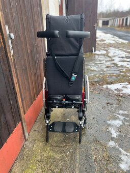 Elektrický stavěcí invalidní vozík - 4