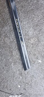 Spodni lista dveri Audi A4 B7 8E sline - 4