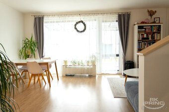 Luxusní řadový dům 4+kk s bazénem a zahradou v Drahelčicích, - 4