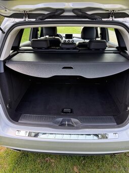 Mercedes Benz B 180 - 4