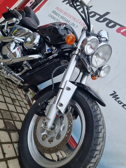 Suzuki VZ 800 Marauder - 4