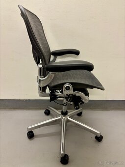 Kancelářská židle Herman Miller Aeron - 4