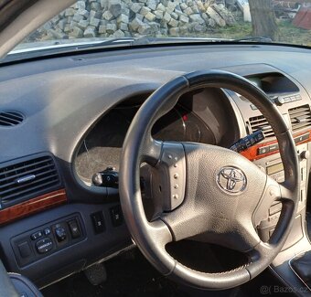 Toyota T25 Avensis - 4