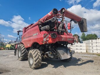 CASE IH AXIAL FLOW 8250 2WD - Obilný kombajn - 4