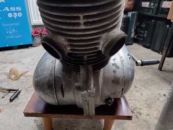 Motor Jawa 250 kyvačka - 4
