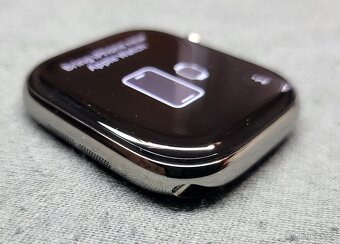 Apple Watch 11, 46 mm Natural Titanium Milanese - 4