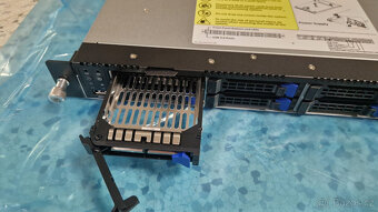 Server Gigabyte R181-N20 + Xeon Gold 6212U (nový) - 5 ks - 4