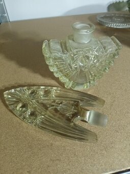 Sada parfémových flakonů, zelené sklo - 4