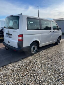 Volkswagen T5 facelift Bus - 4