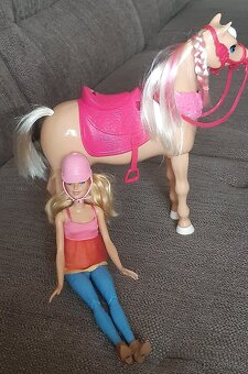 Barbie a kůň - 4