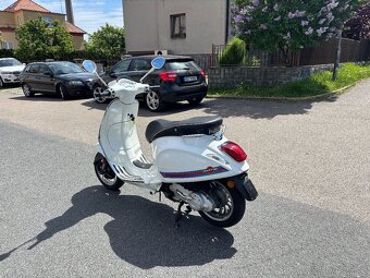 Vespa Sprint 50 4T - 4