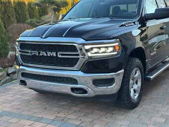 Dodge RAM 1500 - 4