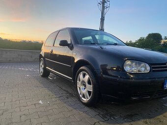 Golf 4 1,6 77kw - 4