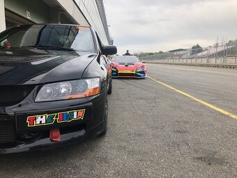 Mitsubishi Lancer EVO 9 - 4