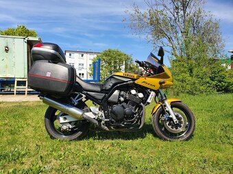 Yamaha FZS 600 Fazer - 4