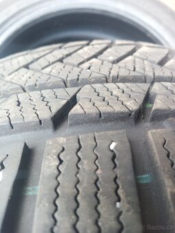 235/45 R18 98 V Continental TS850 - 4