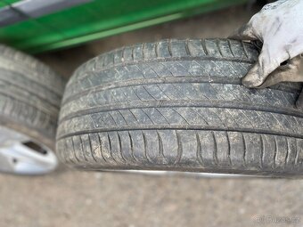 Alu kola VW 235/45r17 2ks - 4