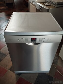 Volně stojící myčka zn.Bosch - 4