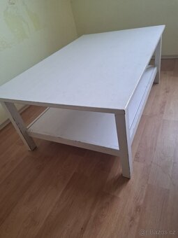 Prodám bílý stolek IKEA HEMNES - 4