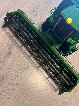 Bruder Kombajn John Deere - 4