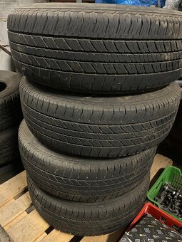 265/65/17 - 4
