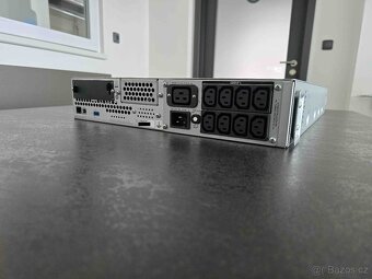 APC Smart-UPS 2200VA - 4