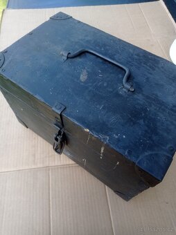 Stabilní motor, bedna na nářadí - 4