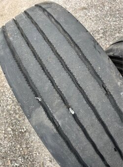 2ks pneumatika s diskem 265/70 R17.5 - 4