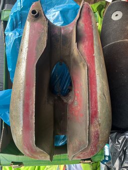 Nádrž Jawa Pérák - 4